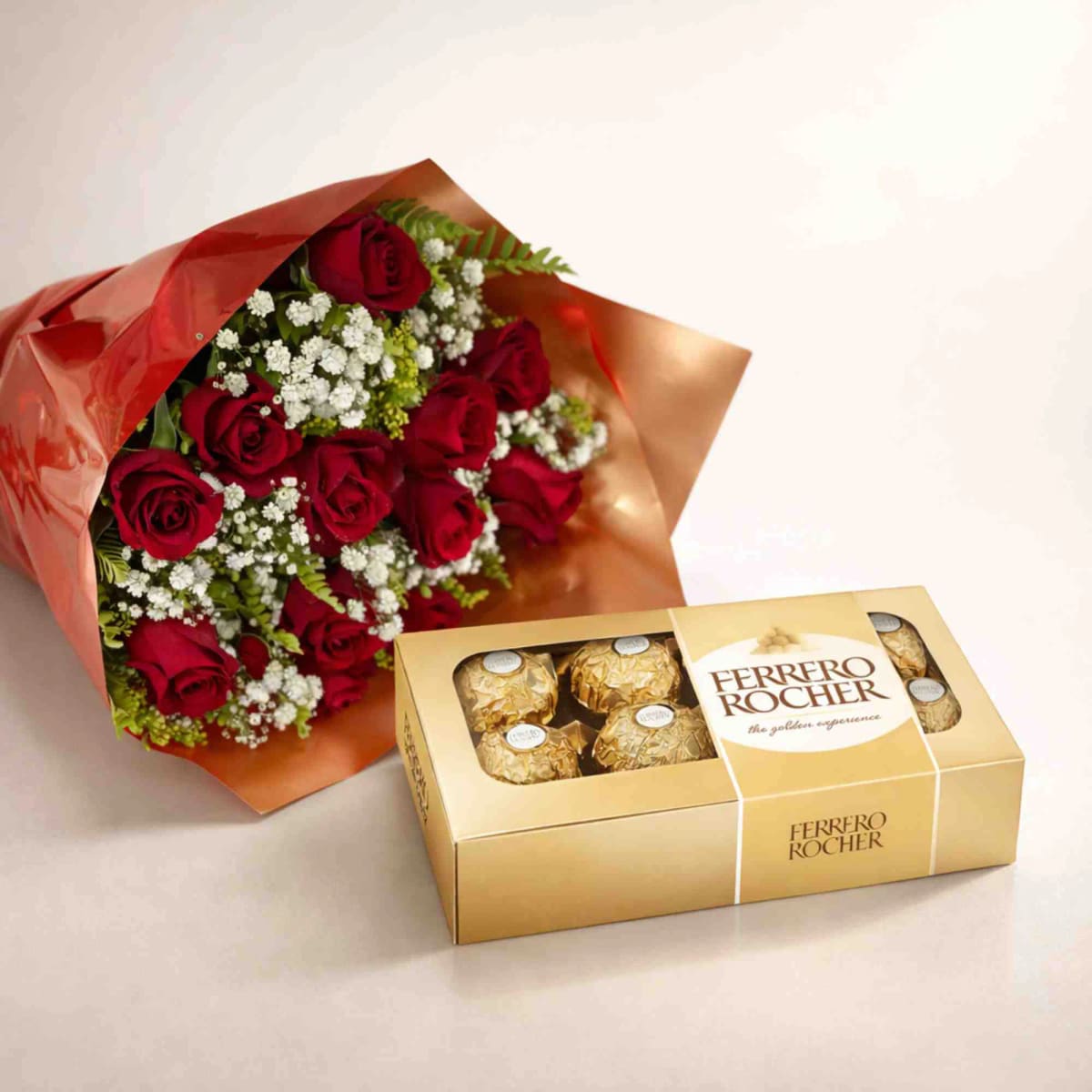 Buquê com 10 Rosas e Caixa de Ferrero Rocher